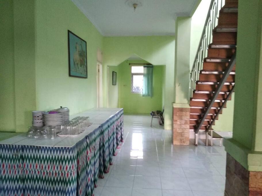 Garden Villas Cipanas Sindanglaya Exteriör bild
