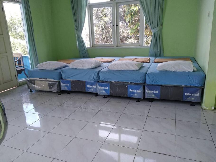 Garden Villas Cipanas Sindanglaya Exteriör bild
