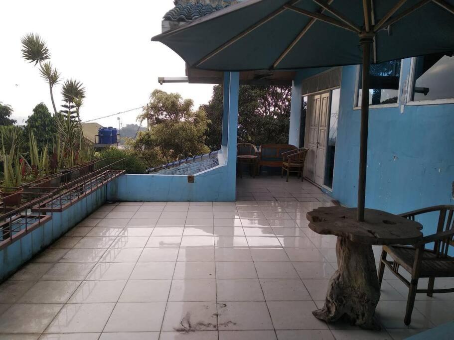 Garden Villas Cipanas Sindanglaya Exteriör bild